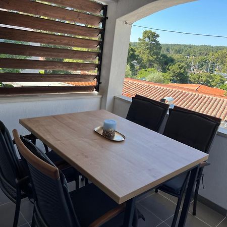 Apartment Bagaric Stari Grad  Exterior photo
